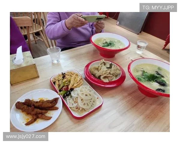 杨瀚森分享美食体验从波特兰的麻木到青岛城阳的美味烩面