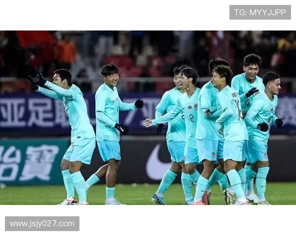 国足U16备战U17亚洲杯预选赛特别安排晚间加开返程专列